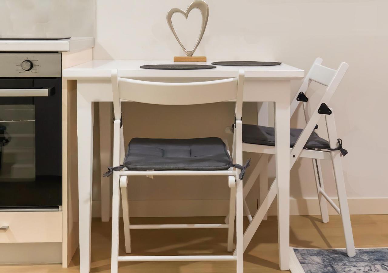 טיראנה Home Inn Apartment Near City Center מראה חיצוני תמונה