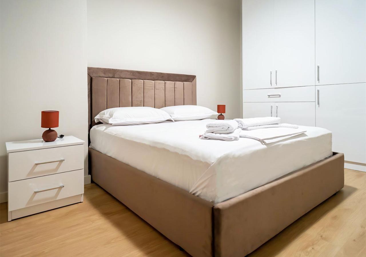 טיראנה Home Inn Apartment Near City Center מראה חיצוני תמונה